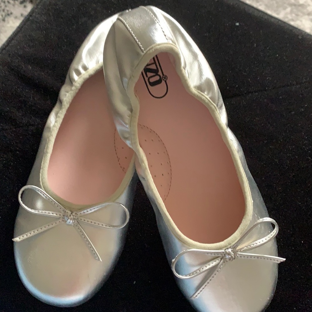 Enzo ballet flat girl size 3